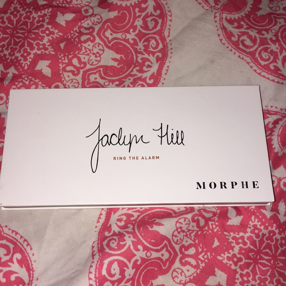 Jaclyn Ring The alarm eyeshadow palette!!💄💞